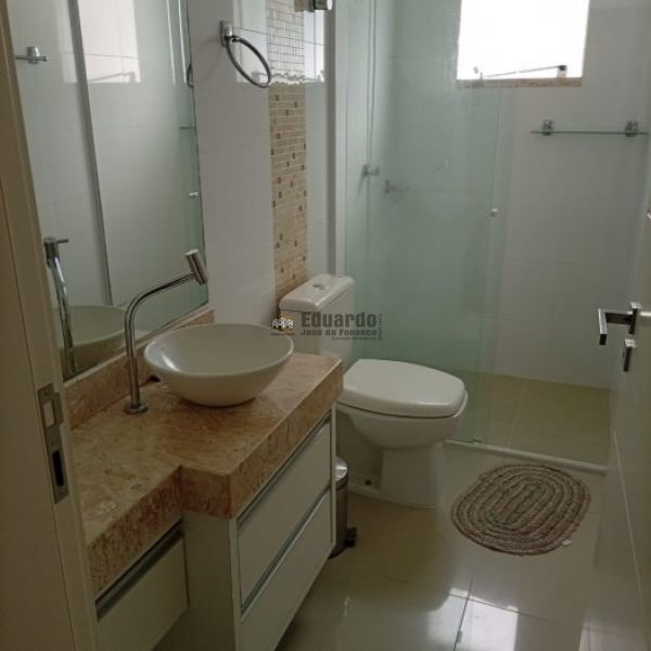 CASA NO CORA��O DE PORTO BELO