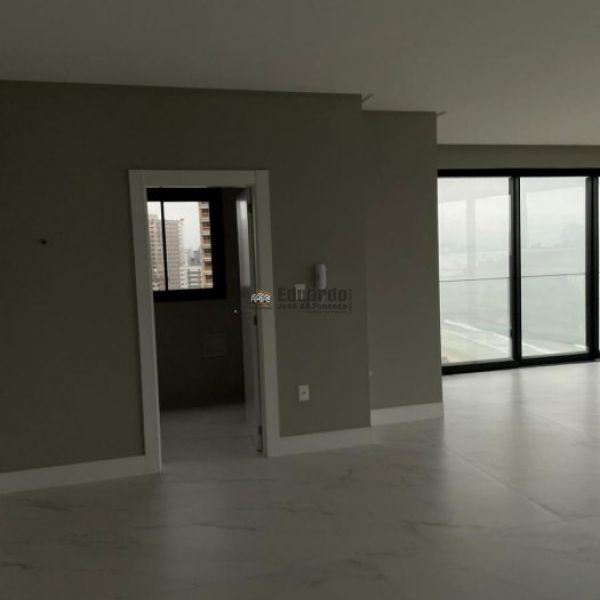 APARTAMENTO 03 SU�TES EDIF�CIO ROTTERDAN PARK