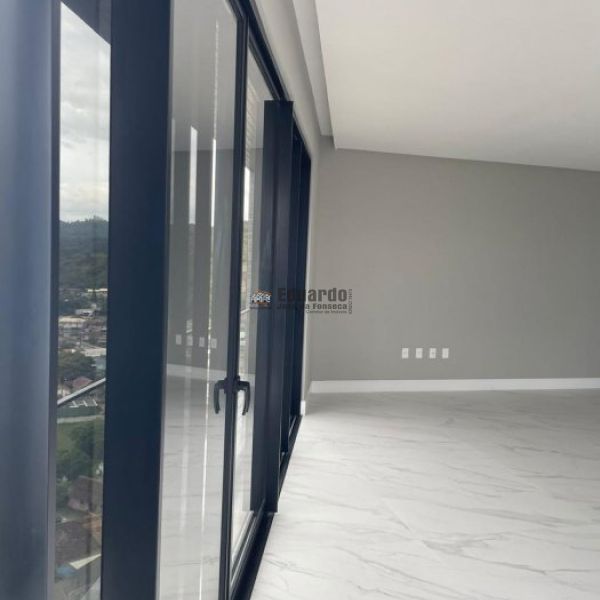 APARTAMENTO 03 SU�TES EDIF�CIO ROTTERDAN PARK