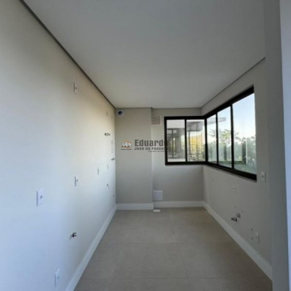 APARTAMENTO 03 SU�TES FRENTE MAR EM PALMAS SC
