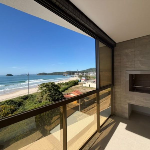 APARTAMENTO FRENTE MAR COM 03 SU�TES