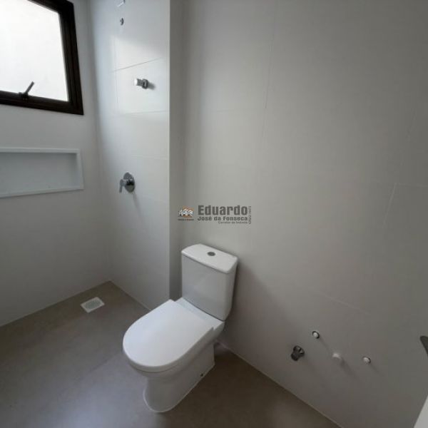 APARTAMENTO FRENTE MAR COM 03 SU�TES