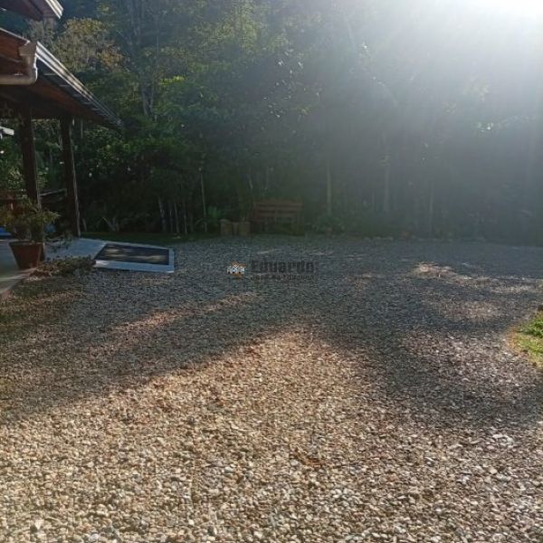 CASA DE S�TIO EM S�O JO�O BATISTA