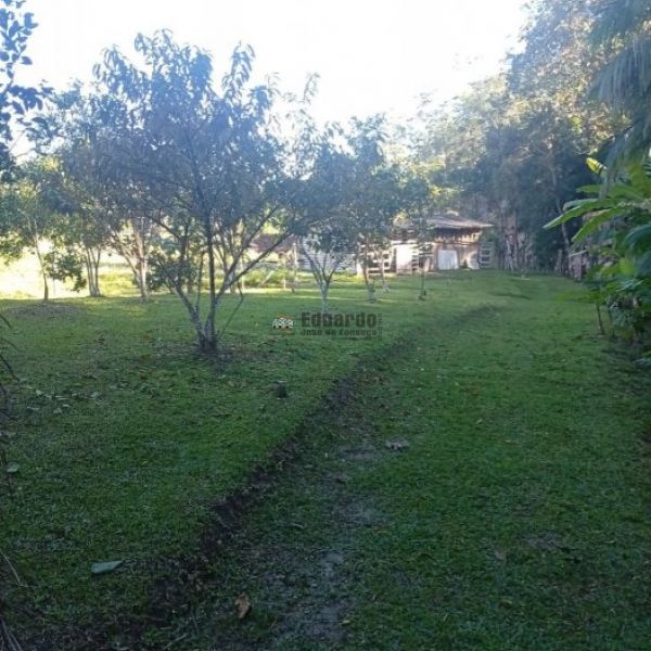 CASA DE S�TIO EM S�O JO�O BATISTA