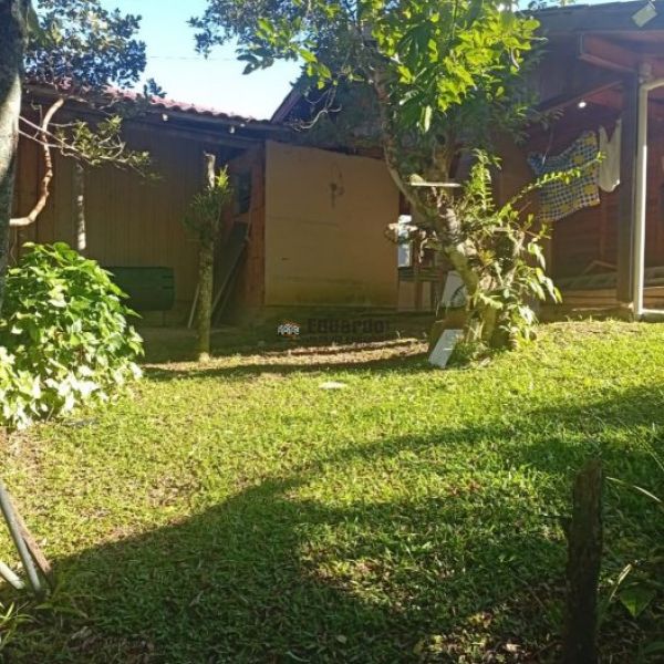 CASA DE S�TIO EM S�O JO�O BATISTA