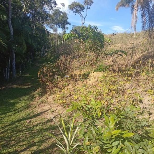 CASA DE S�TIO EM S�O JO�O BATISTA