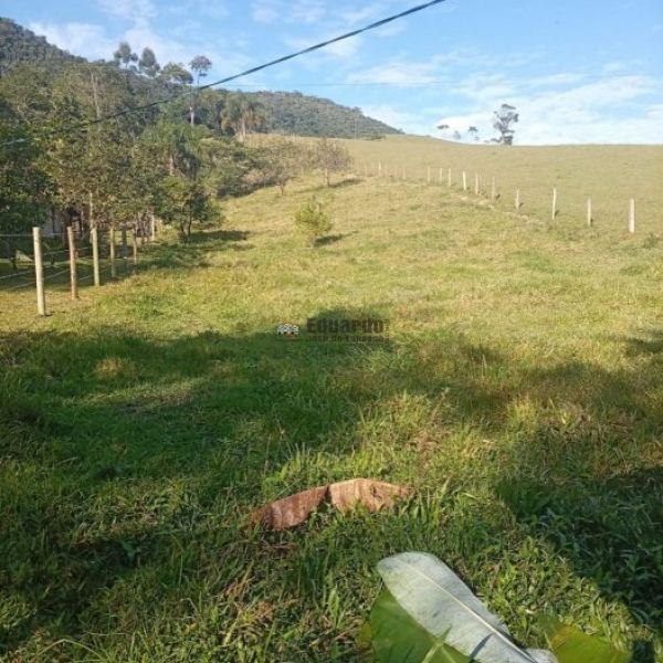 CASA DE S�TIO EM S�O JO�O BATISTA