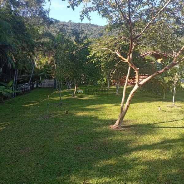 CASA DE S�TIO EM S�O JO�O BATISTA