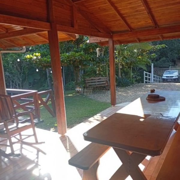 CASA DE S�TIO EM S�O JO�O BATISTA