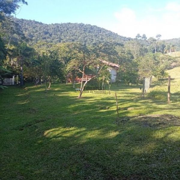 CASA DE S�TIO EM S�O JO�O BATISTA