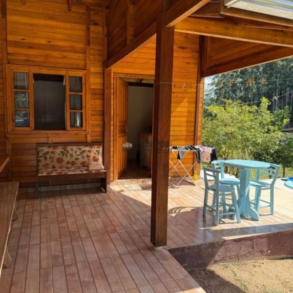 CASA DE S�TIO EM S�O JO�O BATISTA