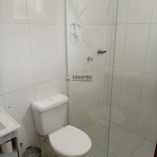 SOBRADO COM DUAS SU�TES E DUAS VAGAS