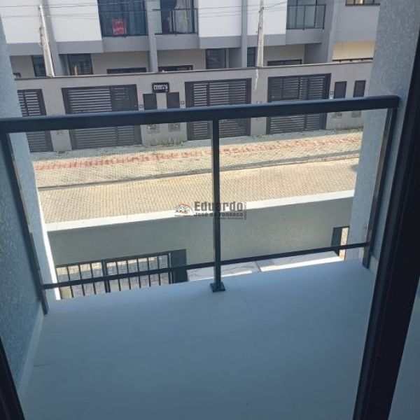 SOBRADO GEMINADO COM 02 SU�TES NOVO,PRONTO PARA MO