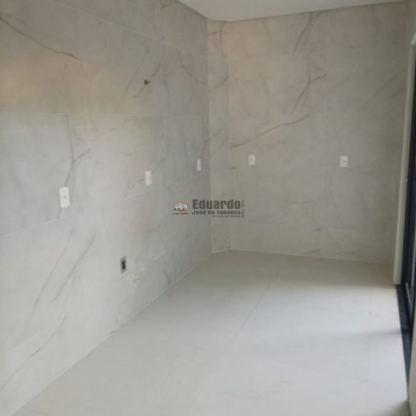 SOBRADO GEMINADO COM 02 SU�TES NOVO,PRONTO PARA MO
