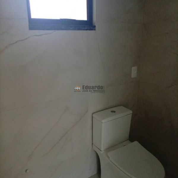 SOBRADO GEMINADO COM 02 SU�TES NOVO,PRONTO PARA MO