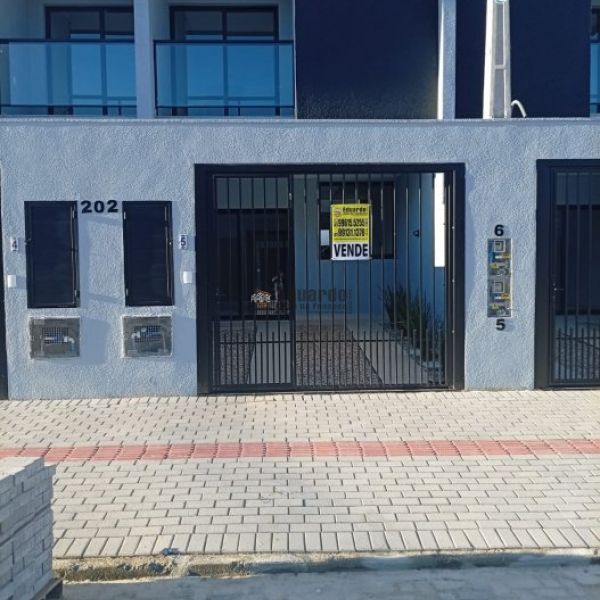 SOBRADO GEMINADO COM 02 SU�TES NOVO,PRONTO PARA MO