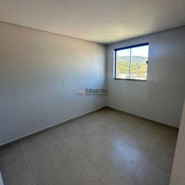 APARTAMENTO COM VISTA ESPETACULAR PARA  A  MONTANH