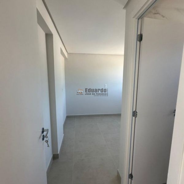APARTAMENTO COM VISTA ESPETACULAR PARA  A  MONTANH