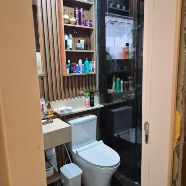 APARTAMENTO T�RREO,MOBILIADO,PRONTO PARA MORAR.