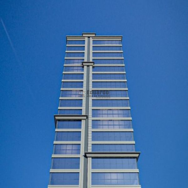 APARTAMENTO 03 SU�TES EM �TIMA LOCALIZA��O.