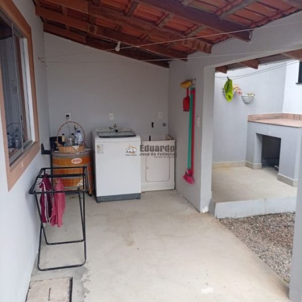 CASA DUAS SU�TES E DUAS VAGAS