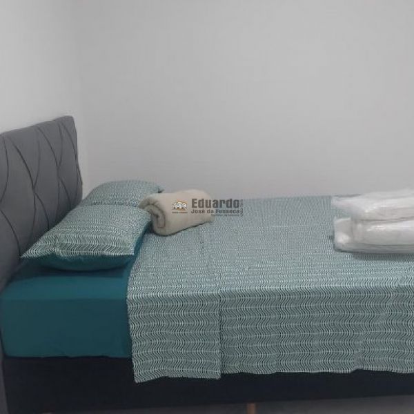 APARTAMENTO PR�XIMO AO MAR MOBILIADO