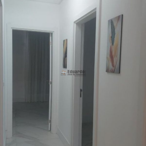 APARTAMENTO PR�XIMO AO MAR MOBILIADO