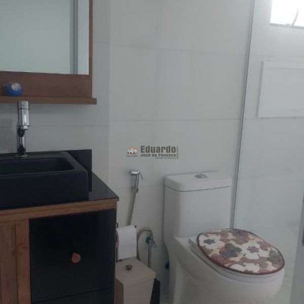 APARTAMENTO PR�XIMO AO MAR MOBILIADO