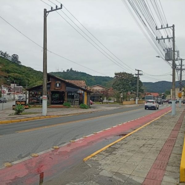 EXCELENTE TERRENO CENTRO DE PORTO BELO.