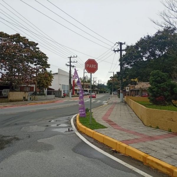 EXCELENTE TERRENO CENTRO DE PORTO BELO.