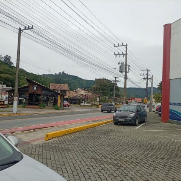 EXCELENTE TERRENO CENTRO DE PORTO BELO.
