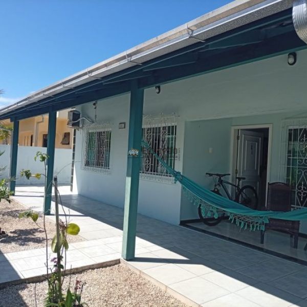 CASA 03 DORMIT�RIOS LOCA��O ANUAL