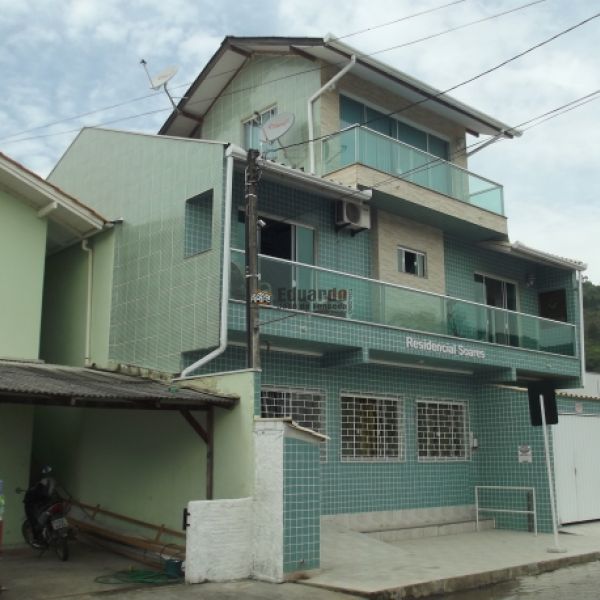 Sobrado e Apartamento centro de Porto Be