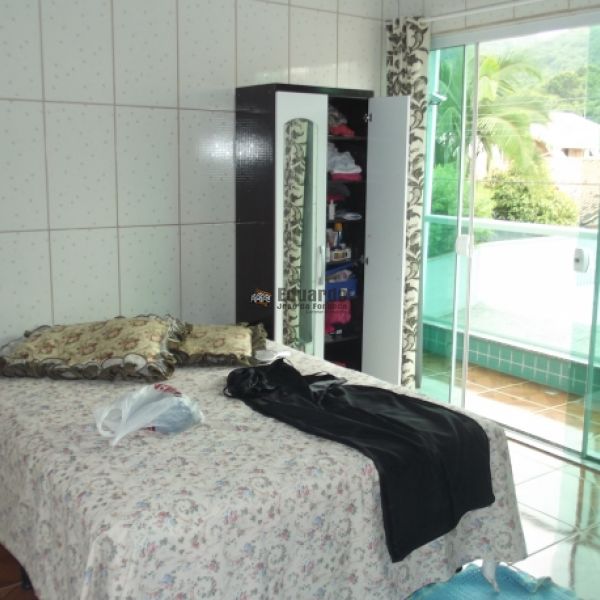 Sobrado e Apartamento centro de Porto Be