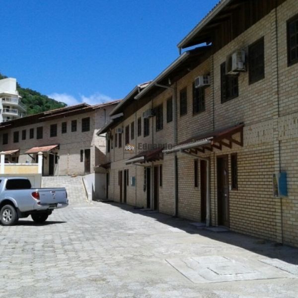 SOBRADO DUPLEX A VENDA 200 METROS DA PRAIA