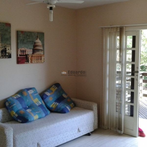 SOBRADO DUPLEX A VENDA 200 METROS DA PRAIA