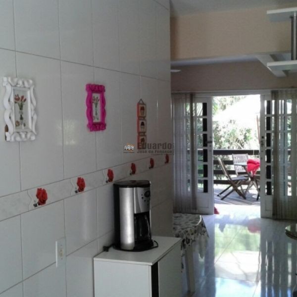 SOBRADO DUPLEX A VENDA 200 METROS DA PRAIA