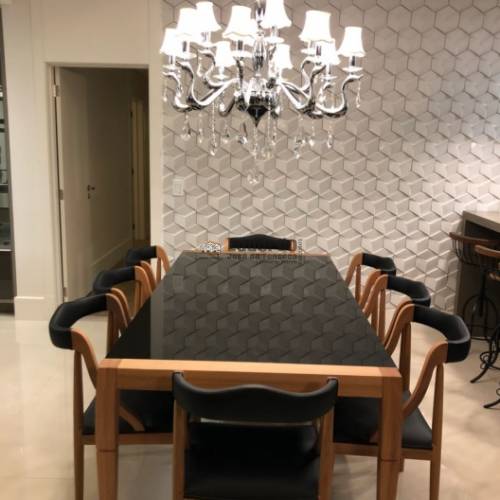 APARTAMENTO COM QUATRO DORMITRIOS
