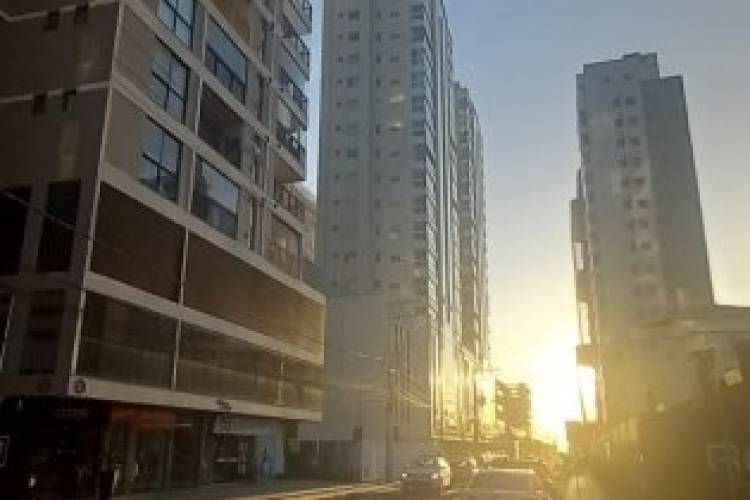 APARTAMENTO PR�XIMO AO PIER HARD ROCK 