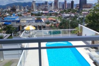 CASA COM VISTA MAR BALNEÁRIO DE PEREQUÊ