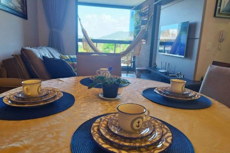 APARTAMENTO NA PRAIA DE BOMBAS 