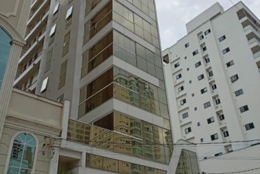 APARTAMENTOS 03 SUTES NA MEIA PRAIA